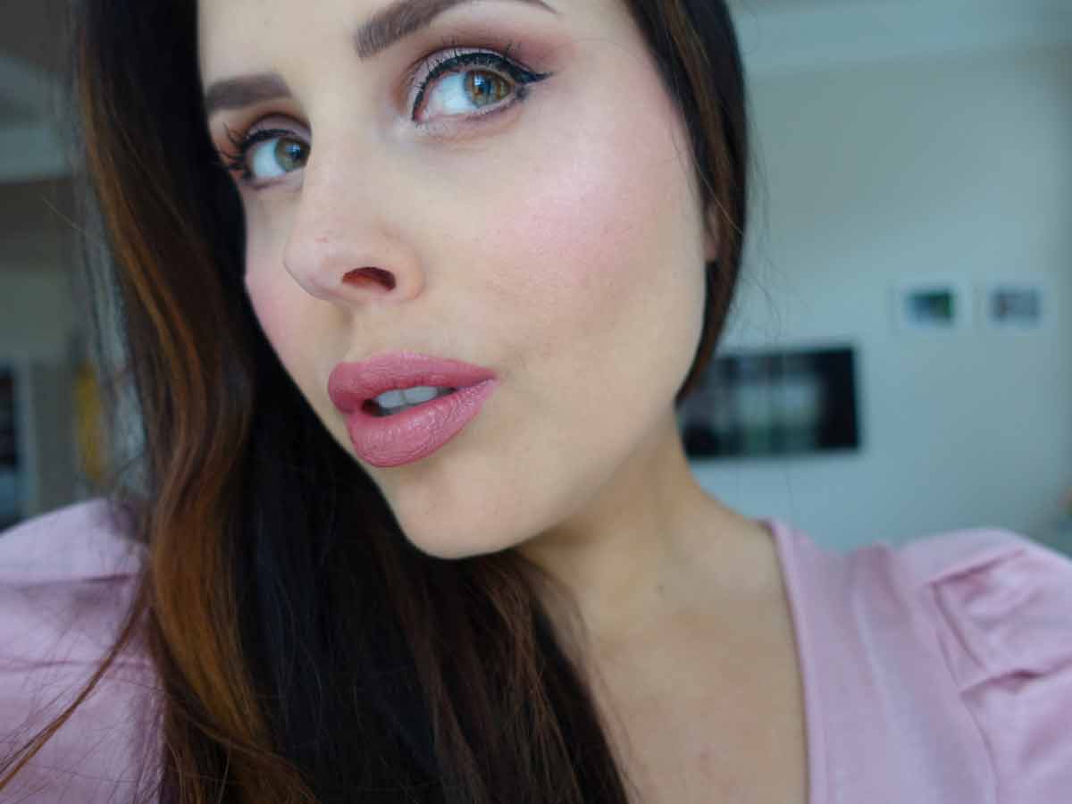 Lip Mousse Shiny Makeup Delight A wide variety of colors crafted in a soft matte finish, you're sure to find a highly pigmented.